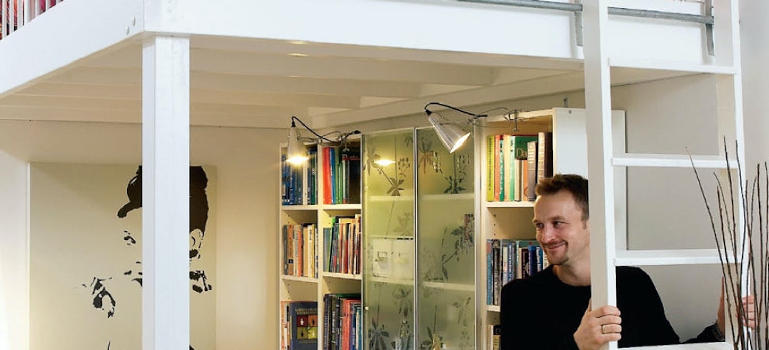 Bygg sovloft och utnyttja platsen: Trappan Bygg sovloft och utnyttja platsen: Trappan